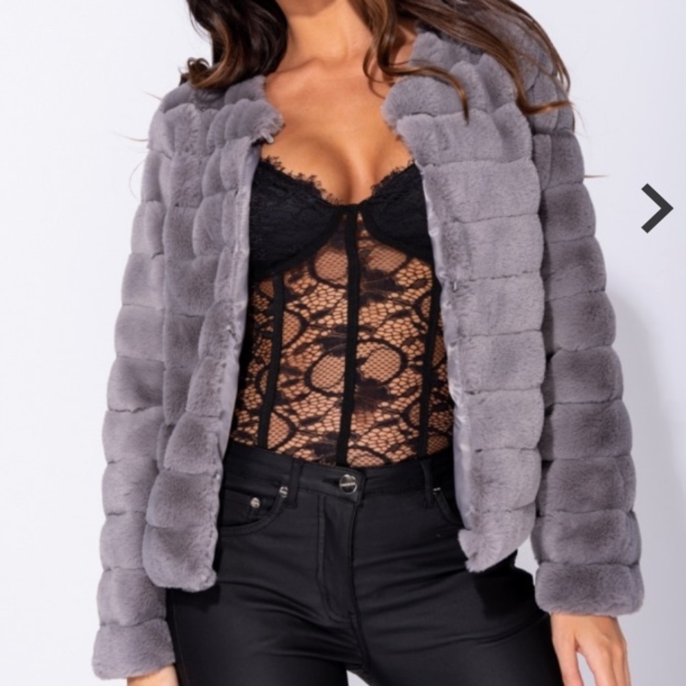 Faux Fur Jacket - Picture 2 of 8